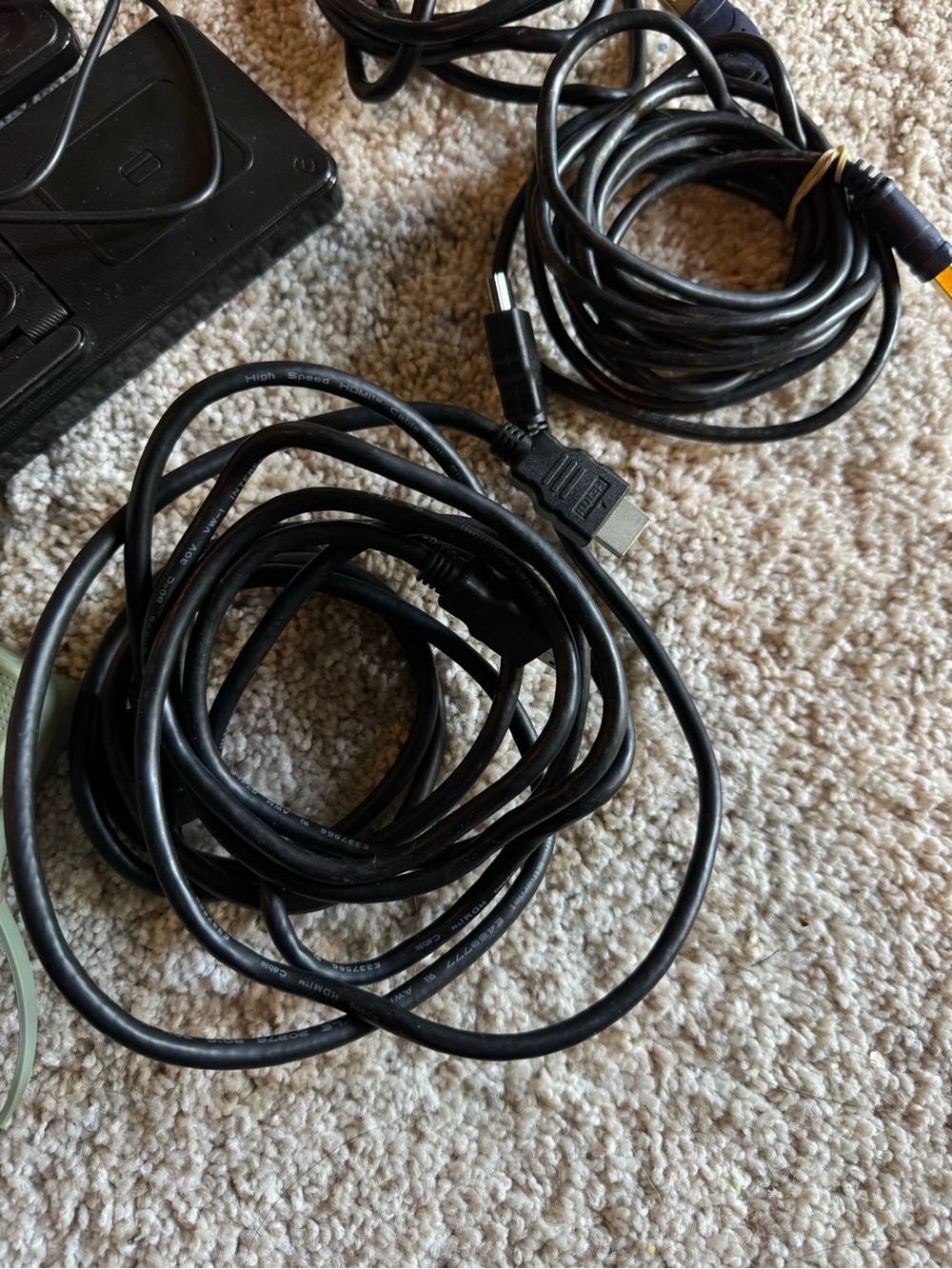 ๐5 for $25๐ Mixed Electronic Cord & Adapter Lot - Black Cords & Adapters - Picture 7 of 9